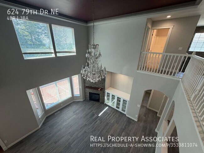 Building Photo - 624 79th Dr NE