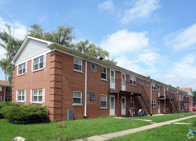 Palatine Park Apartments - 410-440 W Palatine Rd Palatine IL 60067 ...