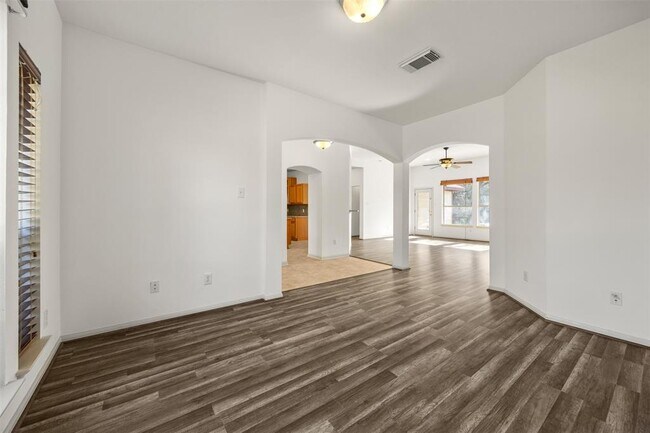 Building Photo - 16023 Arbor Trail