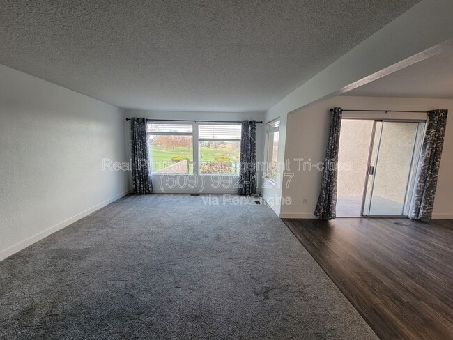 Building Photo - 444 Greenbrook Pl