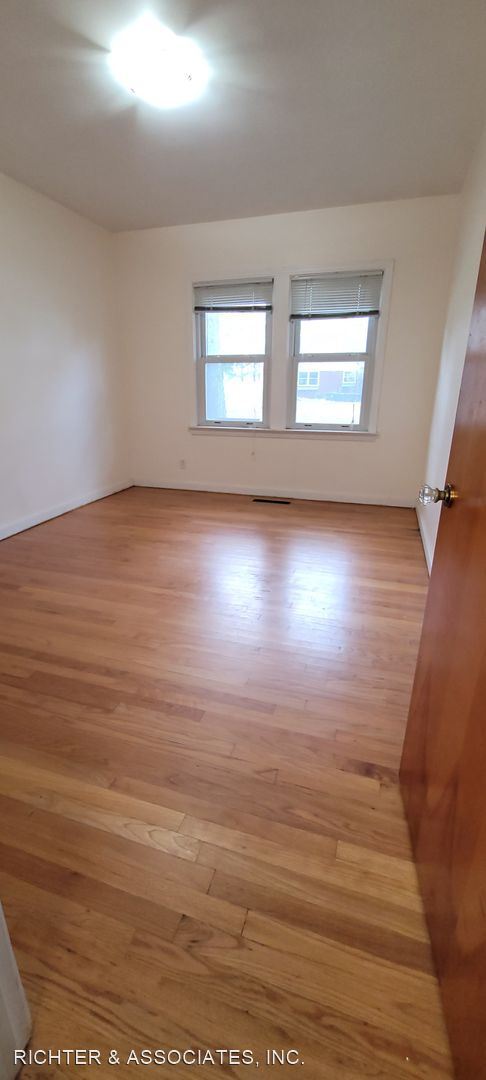 Building Photo - 3 br, 2 bath House - 137 S TOMPKINS