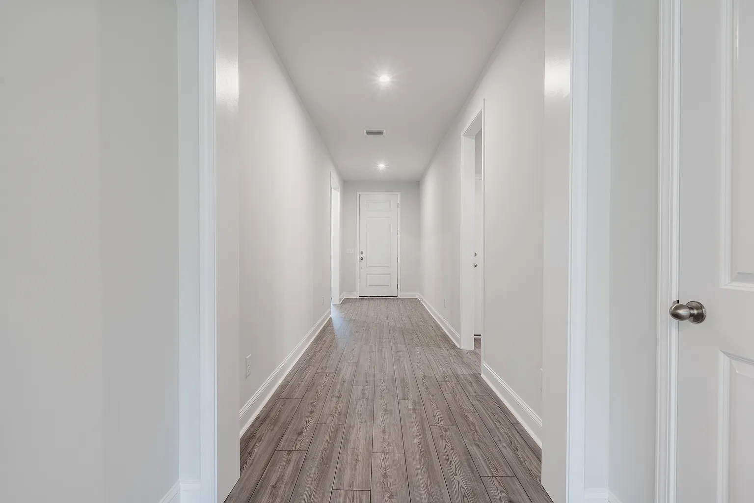 Building Photo - 192 Dendron Dr