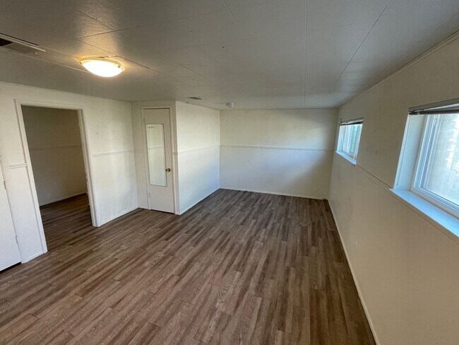 Building Photo - Beautiful 4-Bedroom Home in Desirable Holladay Neighborhood