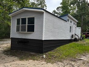 Building Photo - 1053 S-40-935