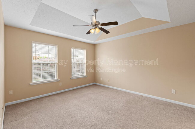 Building Photo - 208 Satomi Way