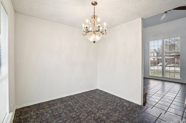 Building Photo - 6222 Candleview Ct