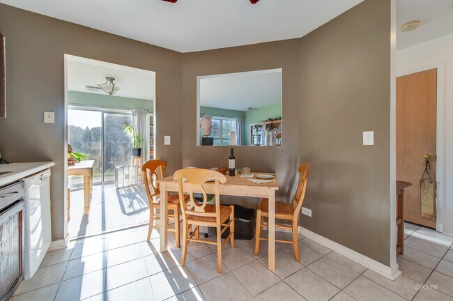 Building Photo - 224 Chesterfield Ct