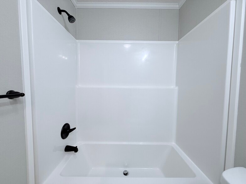 Building Photo - 29805 Jamestown Dr