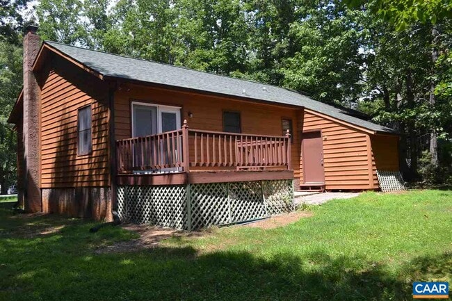 Building Photo - 15 Englewood Dr