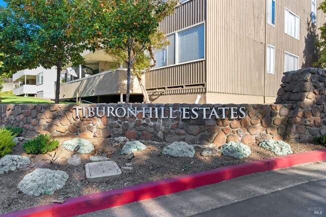 Building Photo - 34 Andrew Dr