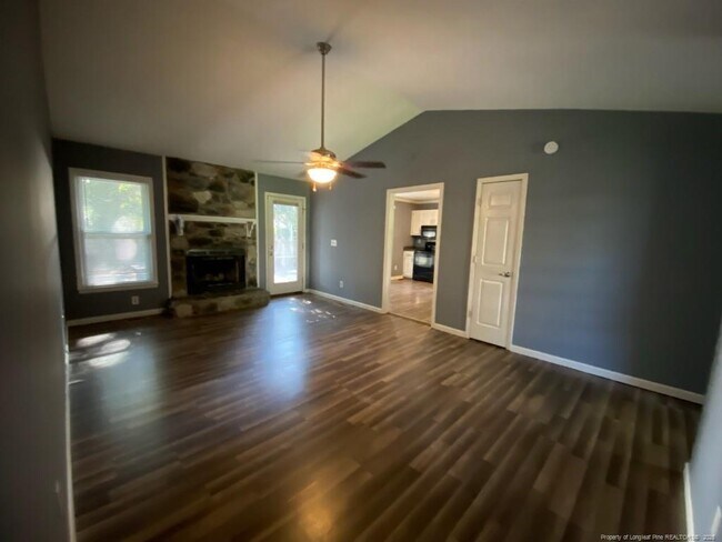 Building Photo - 525 Jennings Farm Rd
