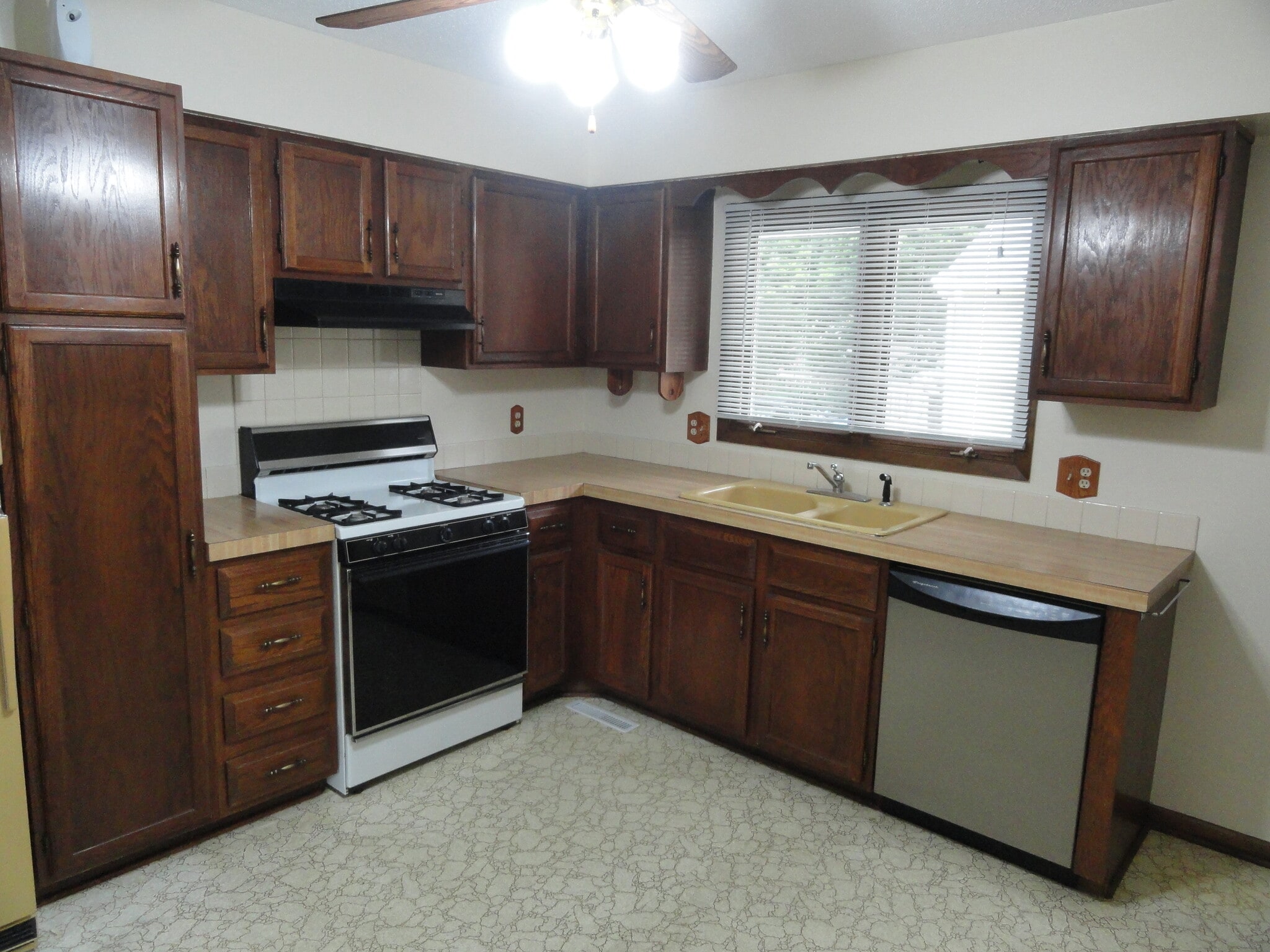 Kitchen - 1342 Pleasant View Dr