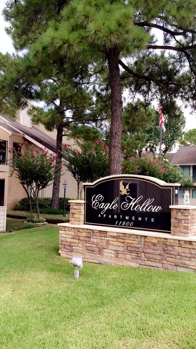 Primary Photo - Eagle Hollow