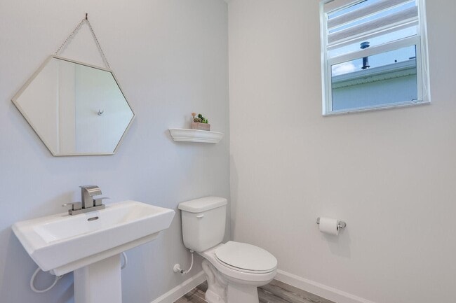 Building Photo - 10736 SW Estella Ln