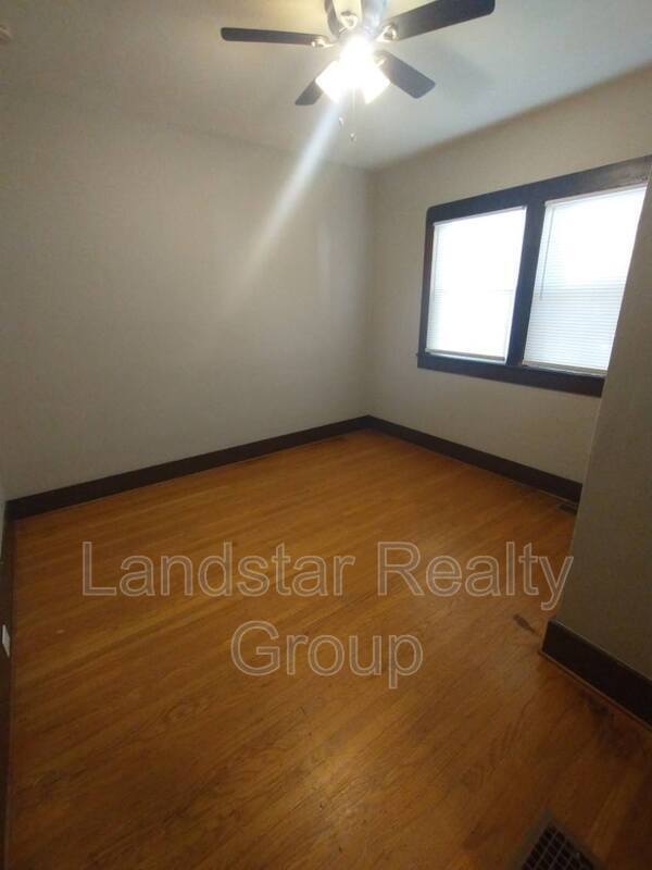 Building Photo - 1508 Sale Ave