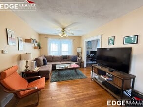 Building Photo - 14 Lyons Ct