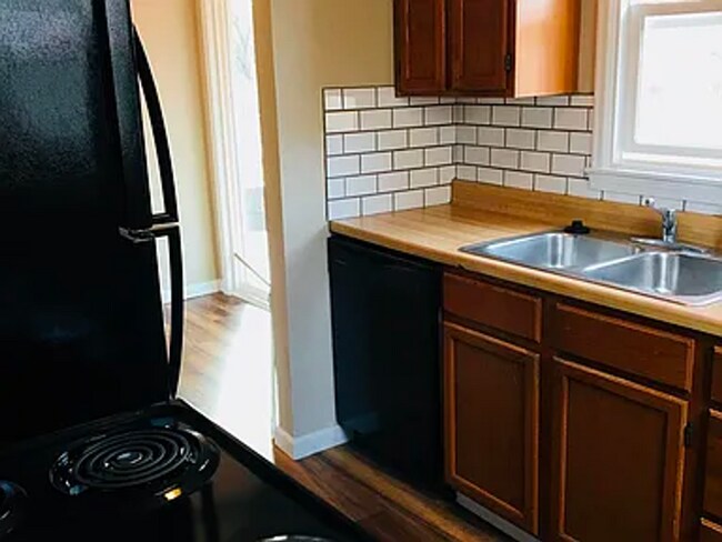 Building Photo - 1837 S Elizabeth St