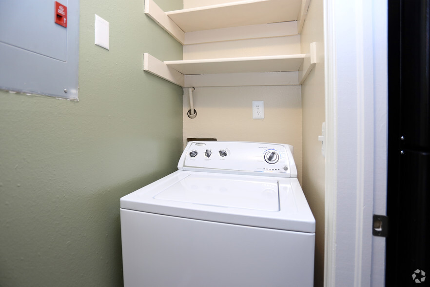 1BR, 1BA - 685 SF - Mountain View