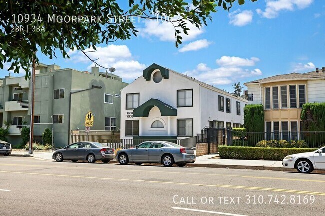Building Photo - 10934 Moorpark St