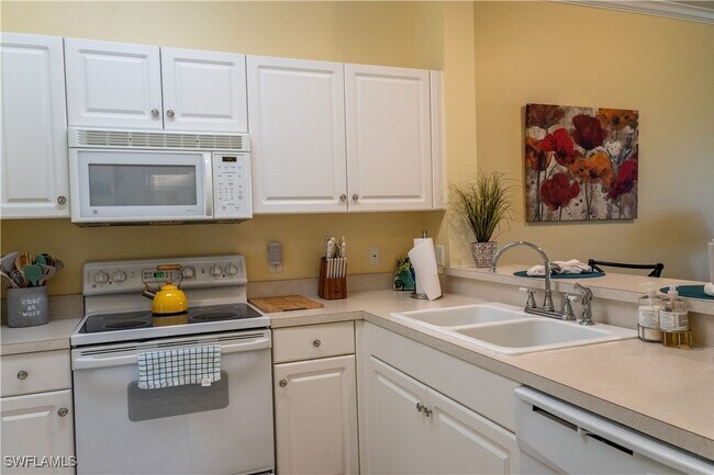 Building Photo - 3950 Loblolly Bay Dr