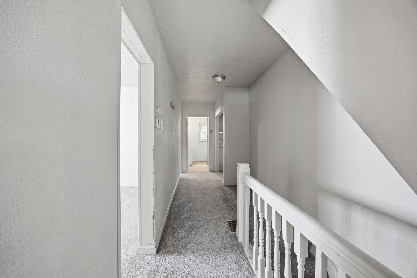 Building Photo - 3032 Merwyn Ave