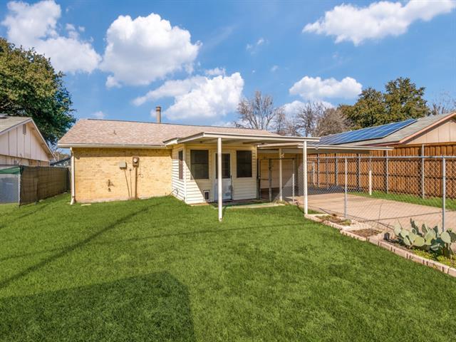 Building Photo - 3116 Falkland Rd