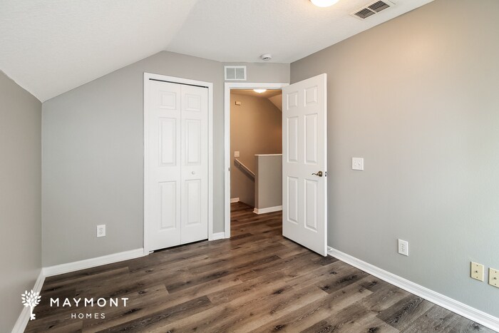 Building Photo - 8534 Hawbuck St