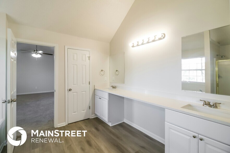 Building Photo - 5350 Knights Landing