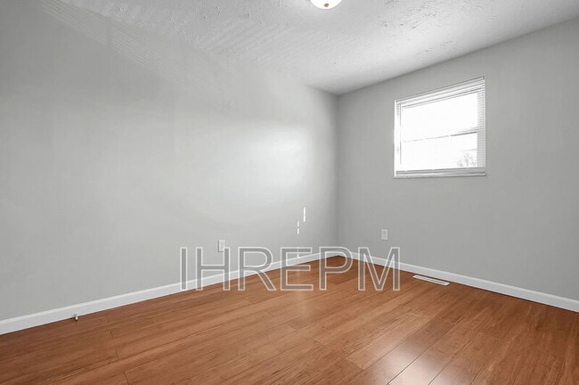 Building Photo - 3072 Morsetown Ct S