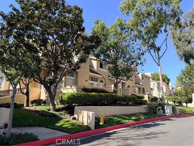 Building Photo - 2300 Maple Ave