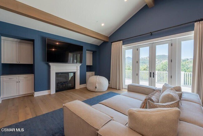 Building Photo - 2969 Calbourne Ln