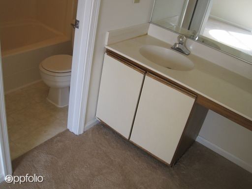 Building Photo - 3607 Essex Pond Quay