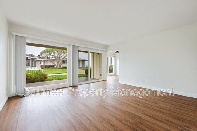 Building Photo - 620 W Solana Cir
