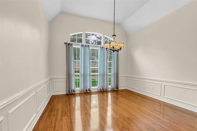 Building Photo - 7302 Palisades Heights Dr