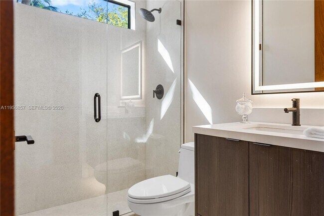 Building Photo - 2805 Freeman St