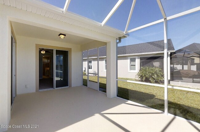 Building Photo - Loren Cove Villa