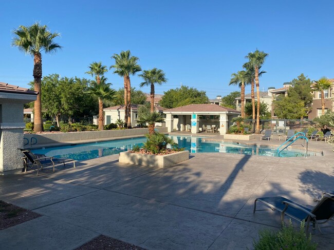 Building Photo - Summerlin!!! Gated!! Downstairs unit!! Tan...