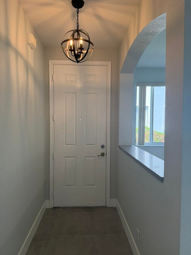 Building Photo - 3251 Laurel Ridge Cir