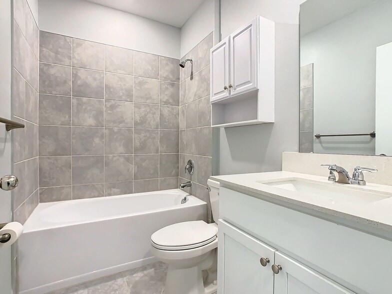 Building Photo - 1033 Holden Wy