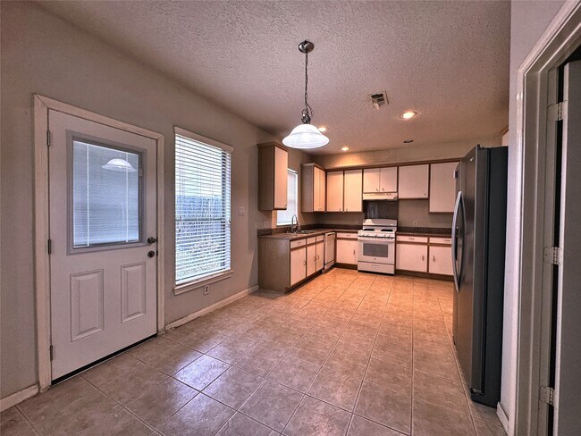 Building Photo - 13110 S Bellaire Estates Dr
