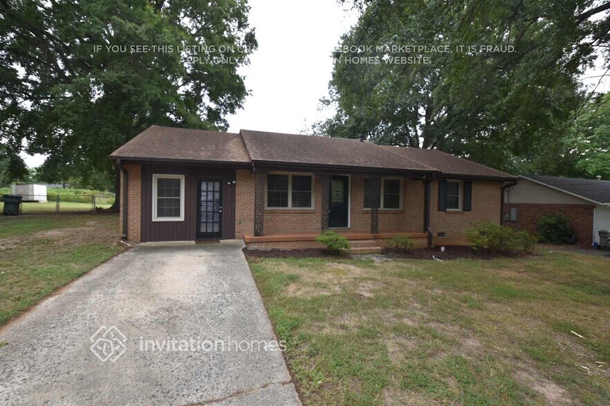 Building Photo - 1001 Sunrise Dr