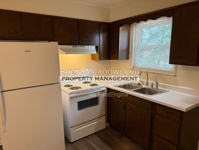 Building Photo - 1424 McArthur Rd