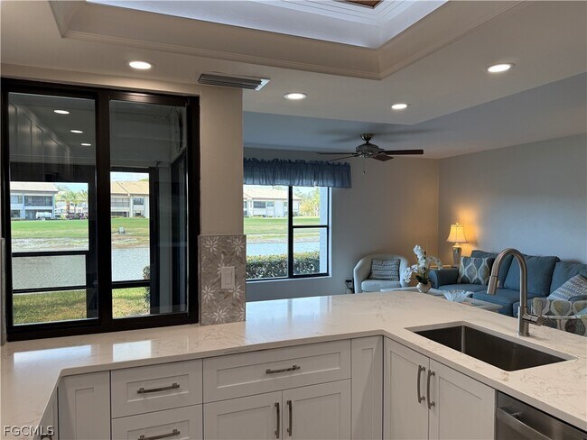 Building Photo - 5850 Trailwinds Dr