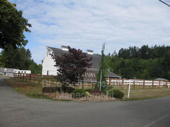 Building Photo - 132 Bridge Ln