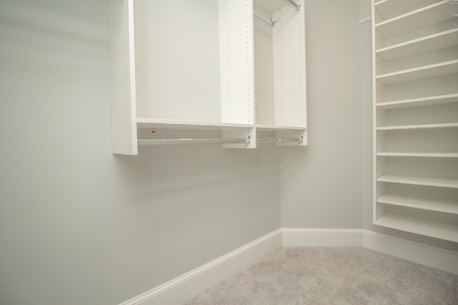 Building Photo - 5329 Seacroft Rd