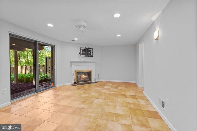 Building Photo - 7156 Winter Rose Path