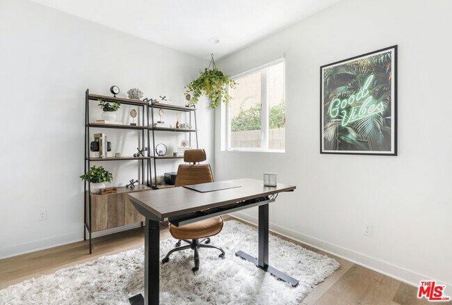 Building Photo - 10907 Otsego St