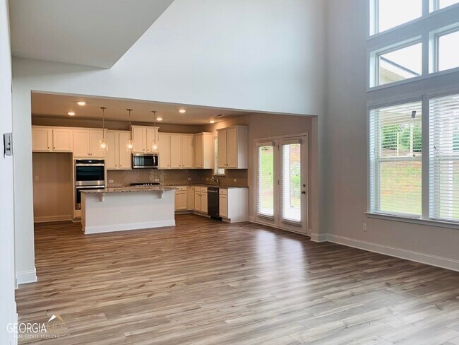 Building Photo - 7660 Tiberon Pkwy