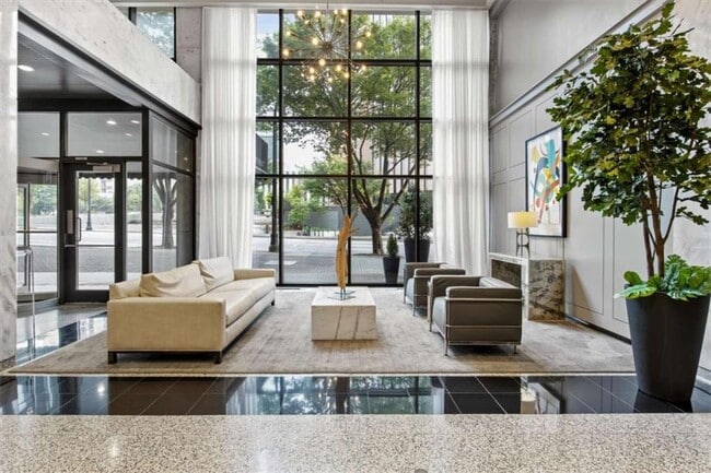 Primary Photo - 620 Peachtree St NE