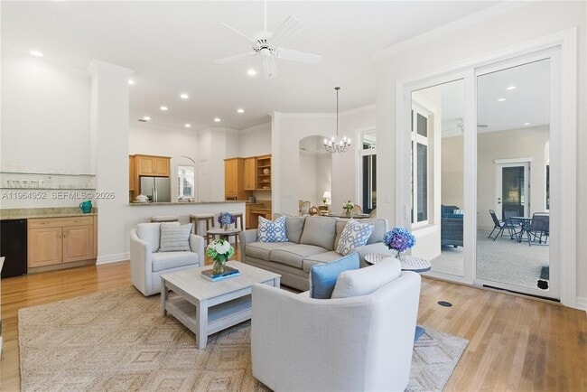 Building Photo - 12012 SE Laurel Ln